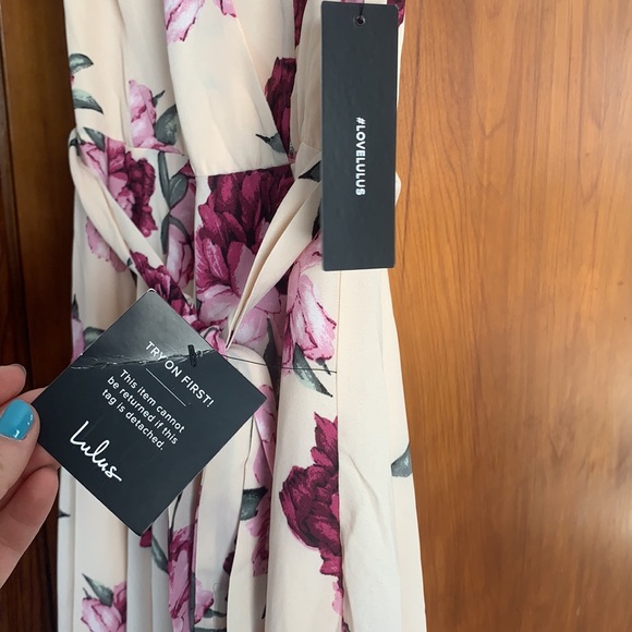 Dress - Picture 3 of 4